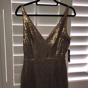 LULU’S matte bronze sequin bodycon dress (size M)